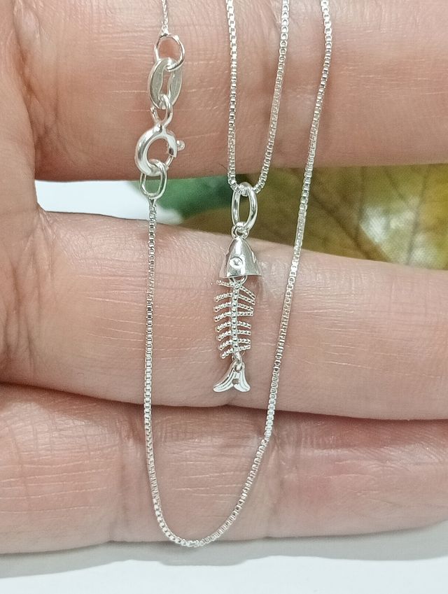 Cadena Plata Ley Mini Raspa de Pez Articulada .