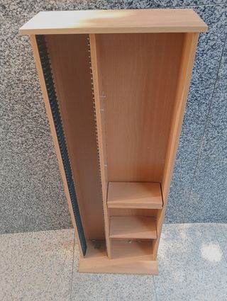 Torre para CDs de madera (contrachado). Capacidad 