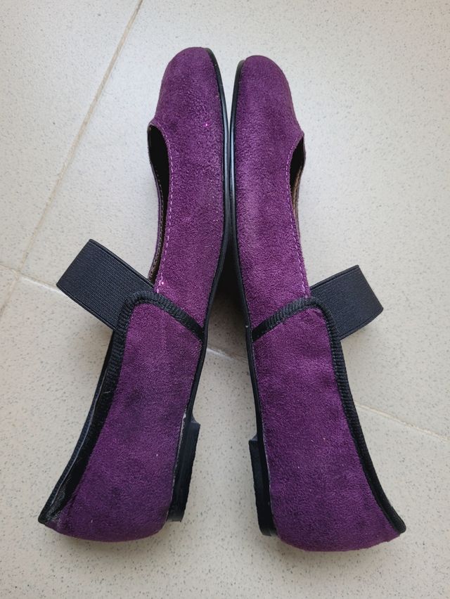 MANOLETINAS MORADAS TALLA 38.