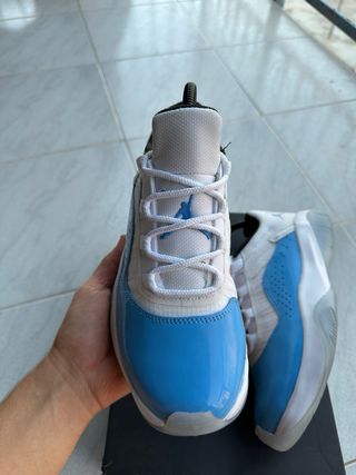 Zapatillas Jordan 11 CMFT Low - 38.5