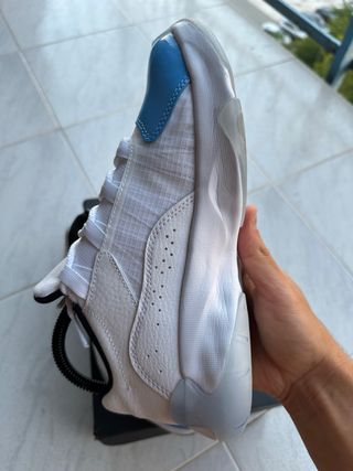 Zapatillas Jordan 11 CMFT Low - 38.5