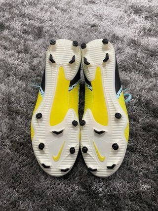 Nike Phantom GT2 Academy DF FG/MG