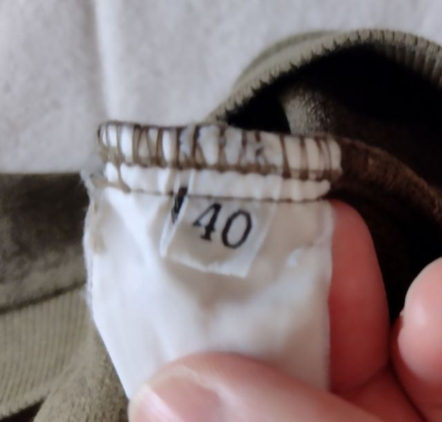 Sudadera con capucha verde oliva