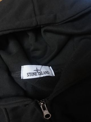 Sudadera Stone Island Negra con Cremallera