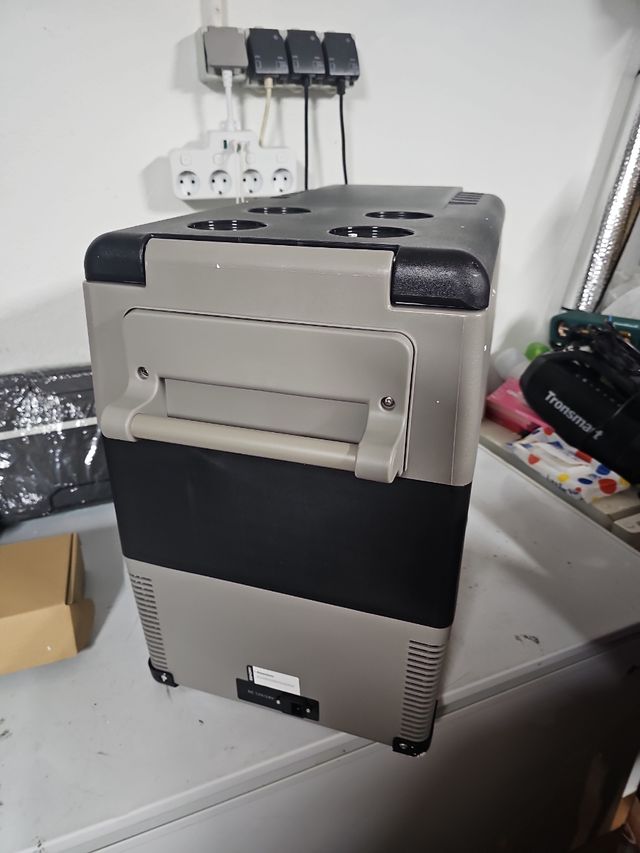 Nevera portátil EUHOMY 49.4L