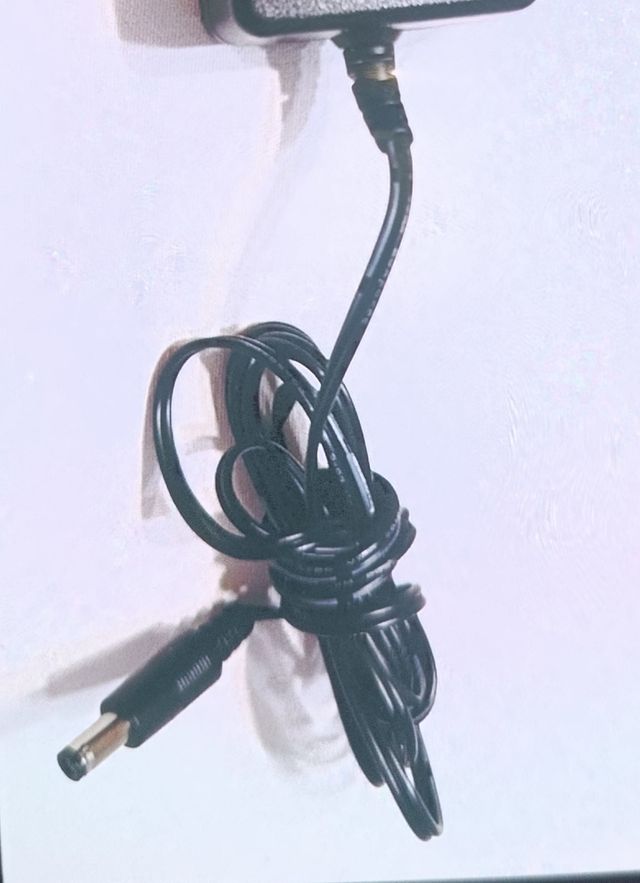 Adaptador Cargador SunFone 12V 2A