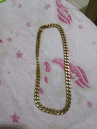 Cadena y esclava GUESS diseño cubano