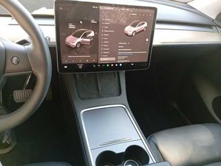 Tesla Model Y Tracción Trasera RWD 255 kW (347 CV)
