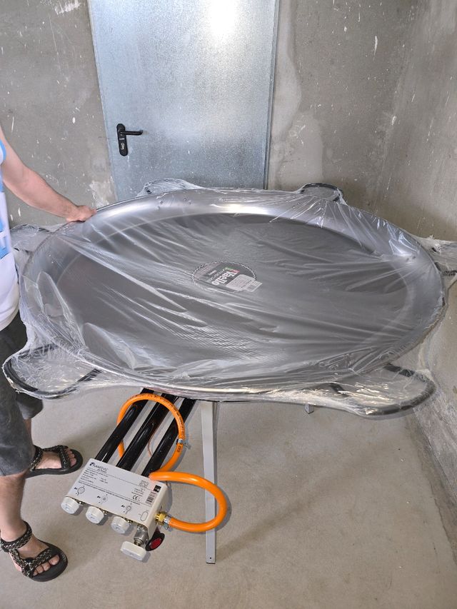 Se alquila Paellera para 200 personas