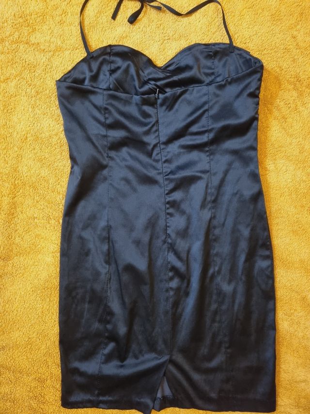 Abito nero, elegante,  elasticizzato.  VINTAGE.