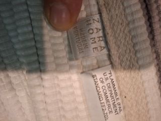 Alfombra Zara Home Gris y Blanca