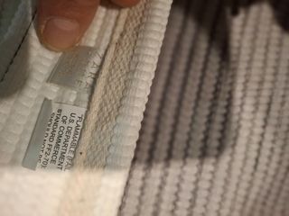 Alfombra Zara Home Gris y Blanca