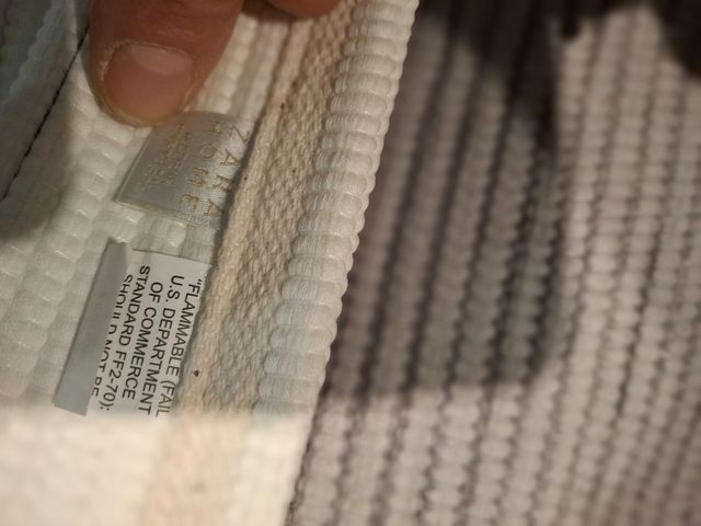 Alfombra Zara Home Gris y Blanca