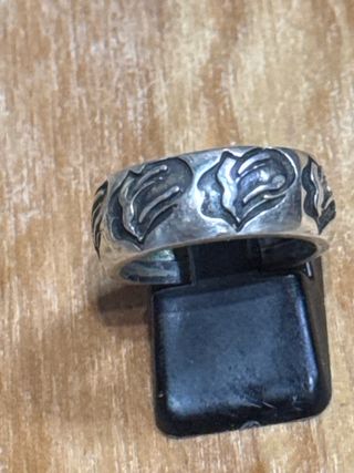 Anillo Plata Diseño Lengua de Rolin