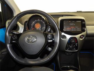 TOYOTA Aygo 1.0 70 x-play