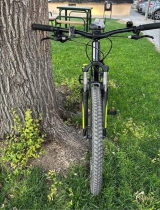 Bicicleta Rockrider Negra y Verde