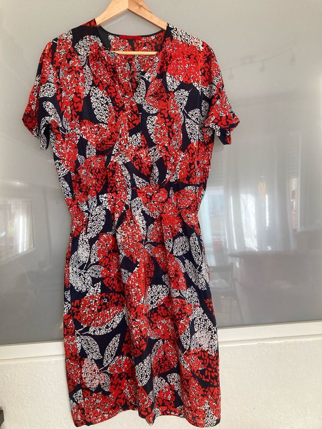 Vestido Carolina Herrera Estampado Floral de segunda mano por 59