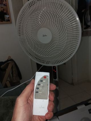 Solo hoy Ventilador de pie Jata con mando a distan