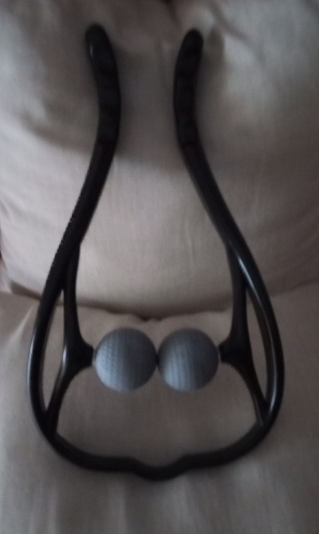 Masajeador de cuello con rodillos