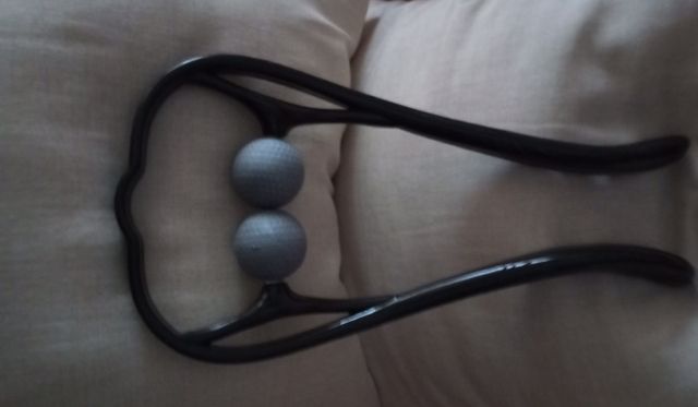 Masajeador de cuello con rodillos