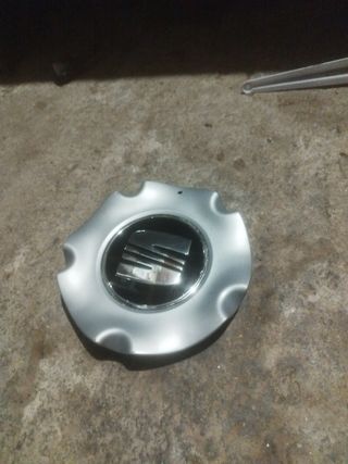 Tapabujes Seat León FR llanta 17