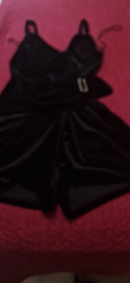 Vestido pantalón terciopelo con pedrería Bershka