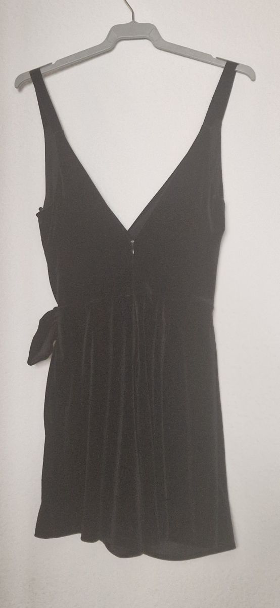 Vestido pantalón terciopelo con pedrería Bershka