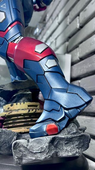 Iron Man Premium Format