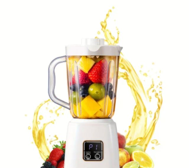 Licuadora de frutas y salpicadura