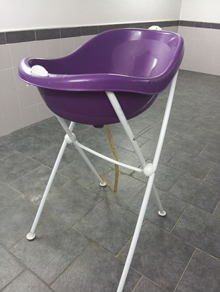 Bañera plegable para bebé morada