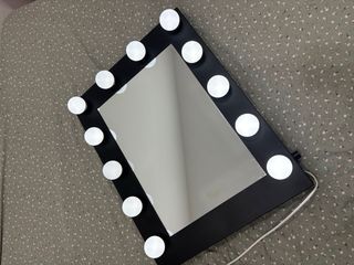 Espejo Hollywood con luces para maquillaje