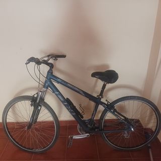 Bicicleta BH gris