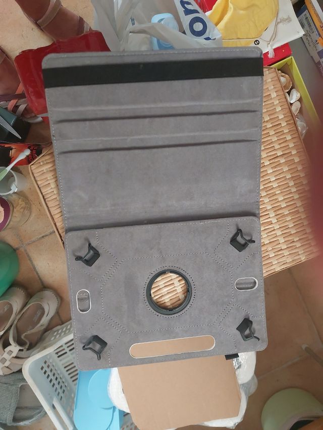 Funda universal para tablet con mariposas