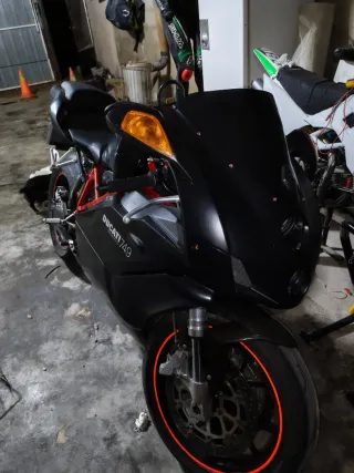 Ducati 749 biposto