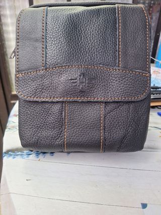 Bolso de piel para hombre