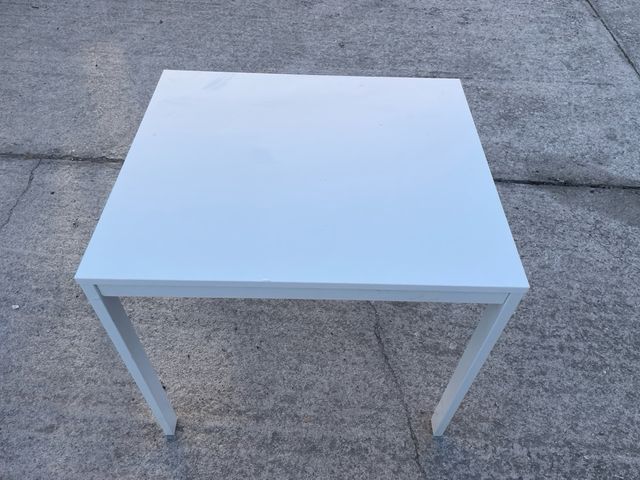 Mesa de cocina blanca extensible