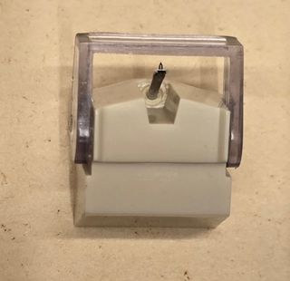Aguja Tocadiscos HUCO STY-136 Diamante