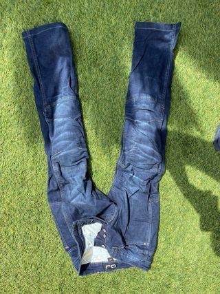 Pantalón vaquero moto con protecciones