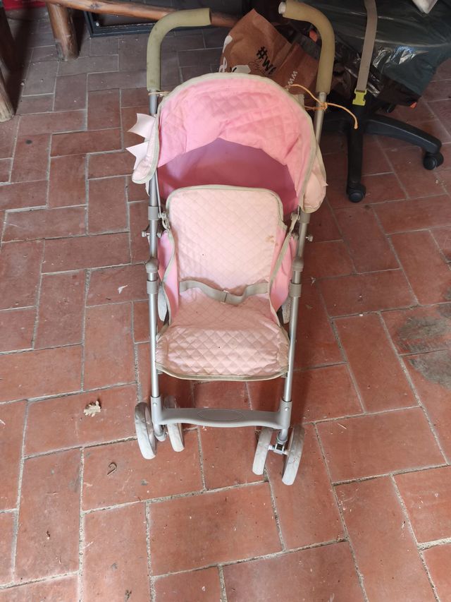 Carrito de juguete rosa