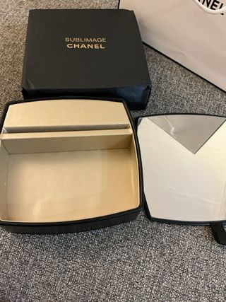 Custodia Chanel Pelle Nera con Specchio