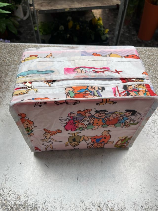 C-2 con funda multicolor