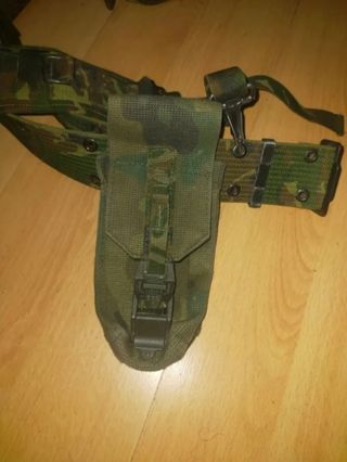 Cinturón con trinchas camuflaje
