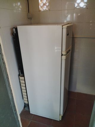 Nevera de gas Butsir