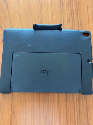 Custodia con tastiera Logitech per iPad Pro 10.5 nera