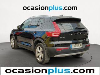 Volvo XC40 T3 Momentum 115 kW (156 CV)