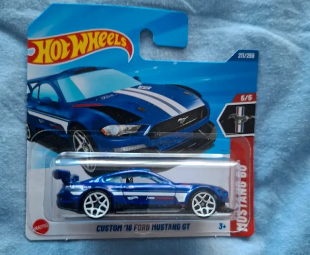 Hot Wheels Custom 18 Ford Mustang GT
