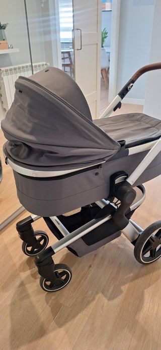 Carrito de bebé Joolz Hub+ gris, con complementos