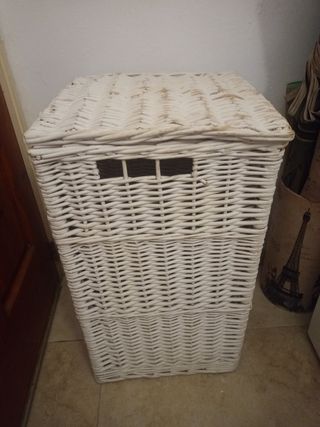 Cesto mimbre blanco para ropa o almacenaje