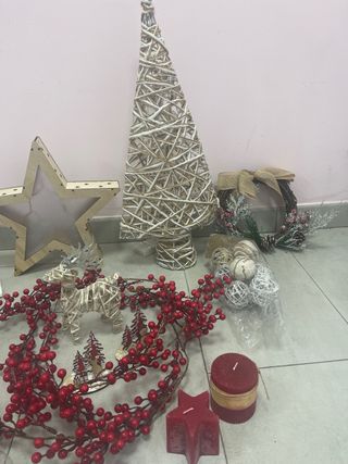 Decoración Navideña: Estrella, Árbol y Más