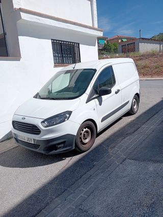 Ford Transit Courier 2015 isotermo 